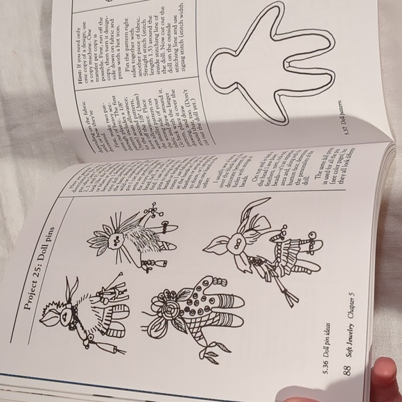 Craft Books Bundle Polymer Clay Jewelry Making Art DIY Illustrated Soft Projects - Picture 13 of 14